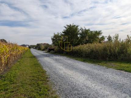 Żerniki Wrocławskie, działka budowlana 1245 m2, media
