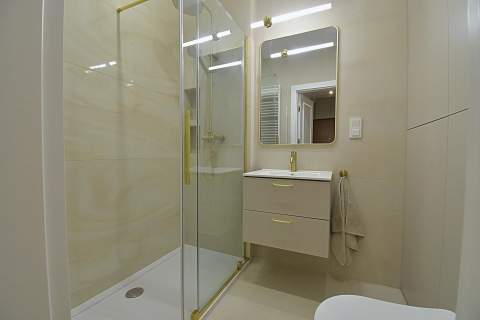 DO WYNAJĘCIA 3 pokoje balkon, klima PIERWSZY NAJEM