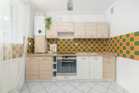 2 pokoje, 45m2, parter, niski blok 2005r