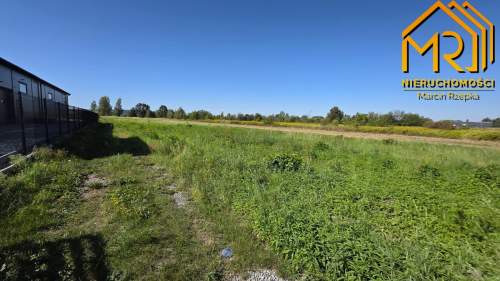 Działka usługowo-produkcyjna 3462 m   przy granic