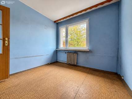 3 pokoje Balkon Do remontu Duży potencjał