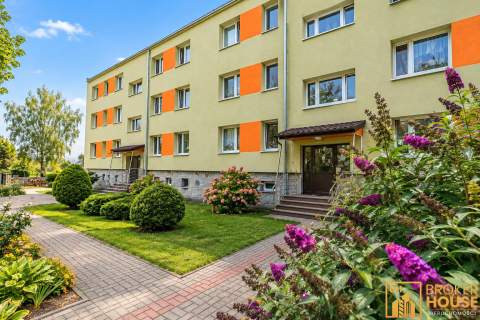 Mieszkanie w zielonej okolicy gotowe do wprowadzenia - KARCZÓW