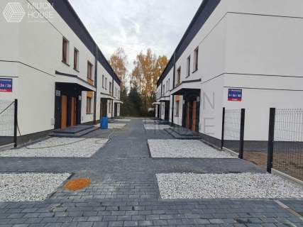 Kobyłka 4 pokoje miejsca parkingowe w cenie