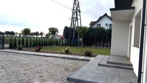 Nowy dom o pow. 108 m na dużej działce 39,5 ara