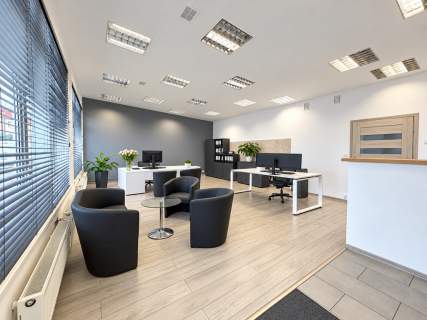 Tuż przy DK 81, duże witryny, 72m2
