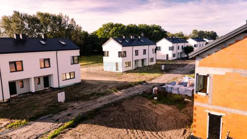 Dwupoziomowe mieszkanie 84,6 m działką 475m2