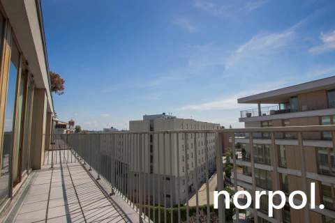 Angel Plaza Apartament 48 m z widokiem na ogród komórka, mi