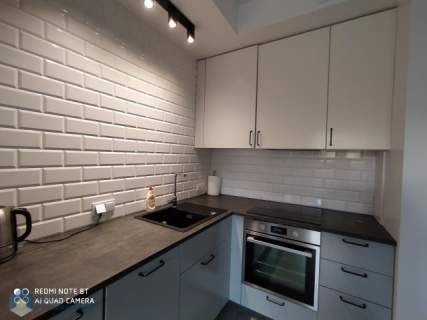 3 pokoje, w apartamentowcu, garaż, metro