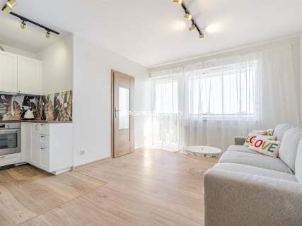 2 POKOJE 32,5 m BALKON OSTATNIE PIĘTRO 