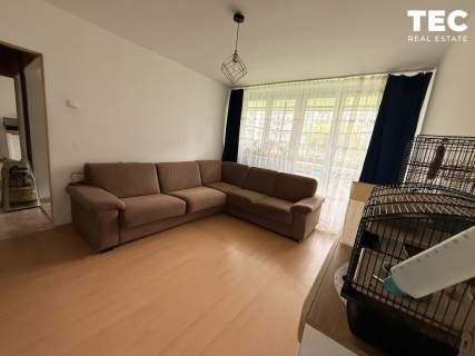 3 pokoje /52,9 m /Duży balkon /Osiedle H / do remontu