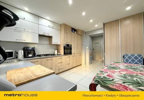 3-pokojowe mieszkanie na parterze/55,4m2/2 piwnice