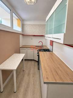3 pokoje 61 m2 Balkon Blisko centrum