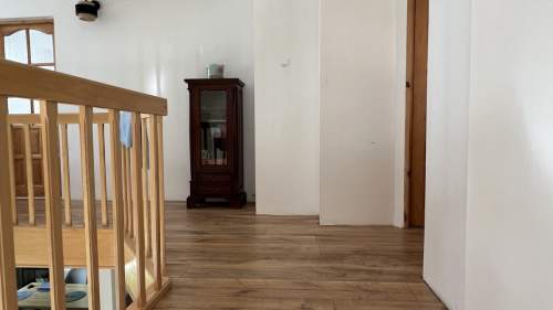 Dom z apartamentem przy jeziorze i lesie