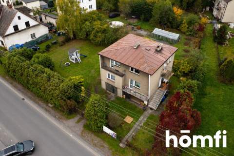 Funkcjonalny dom dla rodziny w spokojnej okolicy