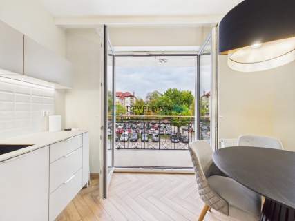 Wysoki standard Nowe mieszkanie w centrum 2 balkony klimatyzacja