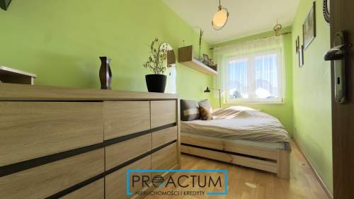 55 m2, 3 pokoje, 1 piętro, balkon 12 m2, cegła
