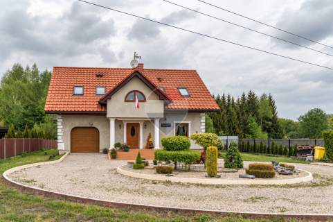 Rodzinny dom z 2017 roku Wodzisław między Kielcami a Krakowem