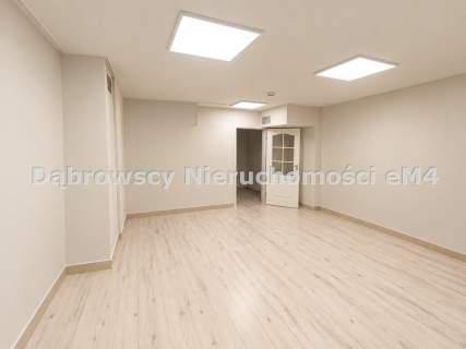 Lokal użytkowy w Centrum, pow.ok 66,7 m2 37 m2