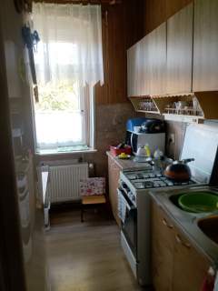 Sprzedam mieszkanie w centrum miasta kamienica z czerwonej cegly