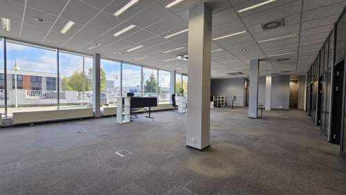Na wynajem lokal 320 m2 na parterze