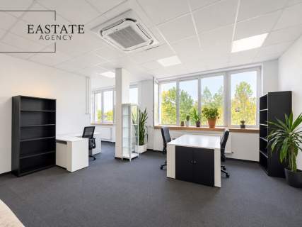 Magazyn 700 m2 parking biura
