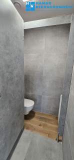 Lokal na parterze 161 m2, do własnej aranżacji, duże przeszklenia