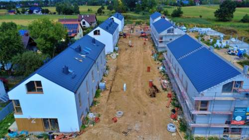 Dom z ogrodem 80,57 m 2 miejsca w cenie