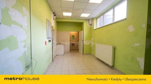 Lokal z witrynami przy Placu Ratuszowym - 95 m 