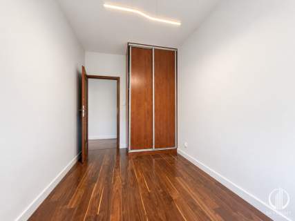 Czteropokojowy apartament na Woli