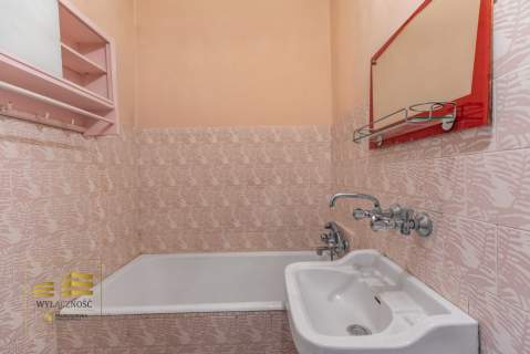 2 pokoje, balkon, piwnica Kleeberga
