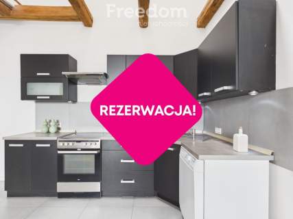Dwupoziomowe mieszkanie z antresolą