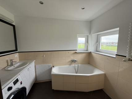 DO WYNAJĘCIA 140 m 2 POZIOMY 5 POKOI