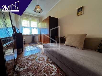 49,9 m 3 pokoje 2. piętro balkon piwnica