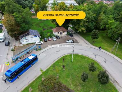 Budynek wolnostojący / pętla MPK / duży ruch