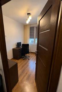 4 POKOJE 61 M BALKON OSTATNIE PIĘTRO CZYŻYNY