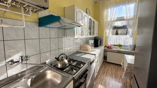 Mieszkanie 3 pokoje 60m2 Park Wolności parter wiata garażowa...
