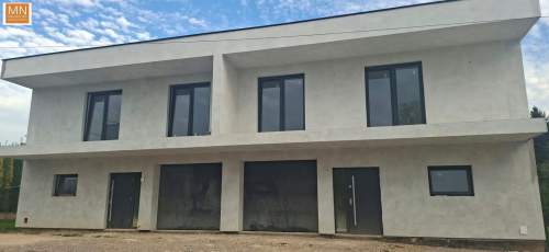 Miechów,widokowa okolica,dom z garażem