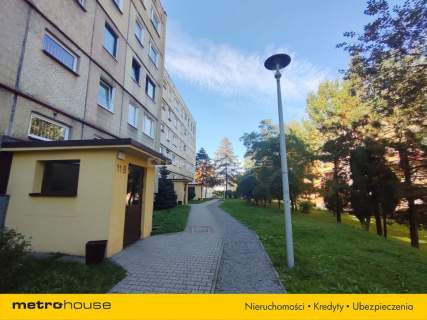 48 m , 2 pokoje, I piętro, balkon i zieleń