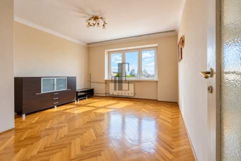 Kamienica 1932r z windą/Dwustronne/Balkon, Piwnica