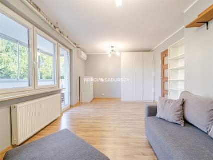 2 POKOJE 52 m BALKON OSOBNA KUCHNIA