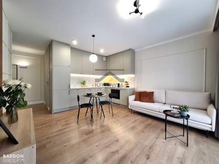 Apartament w centrum miasta z widokiem na park