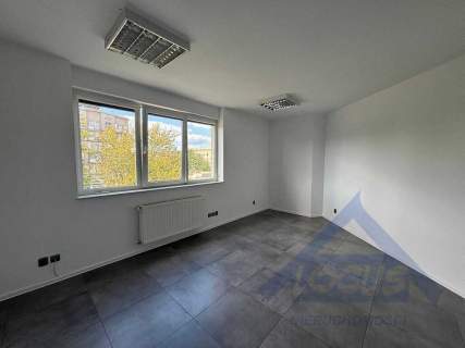 Biuro przy metrze od zaraz 210 m2.