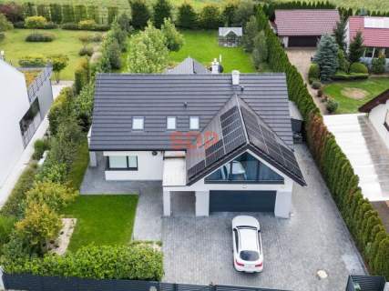 Dom z prywatną strefą relaksu i basenem działka 1343 m2 Smolec