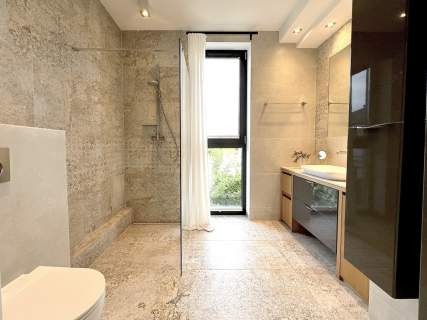 122 m2 5 Pokoi Ogród 70 m Taras 40 m 2xMP