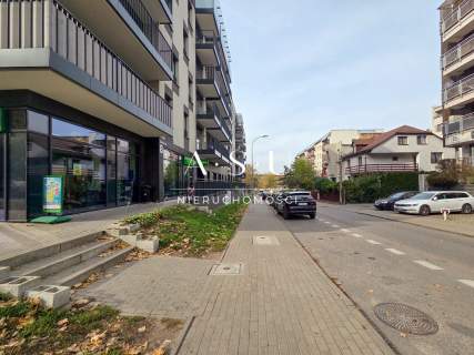 SUKIENNA 8 3 POKOJE MIEJSCE POSTOJOWE CENTRUM