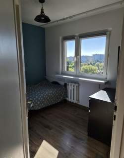 72 m 4 pokoje osobna kuchnia balkon po remoncie
