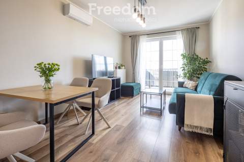 ZALASEWO 2 POKOJE KLIMATYZACJA BALKON WINDA