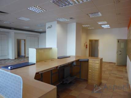 Lokal w ruchliwym miejscu, 174 m2, Pomorzany