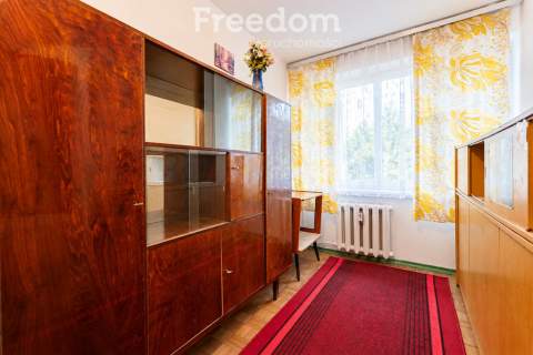 3 pokoje, 48 m2, III piętro, balkon, os. Wolność 1, Bełchatów