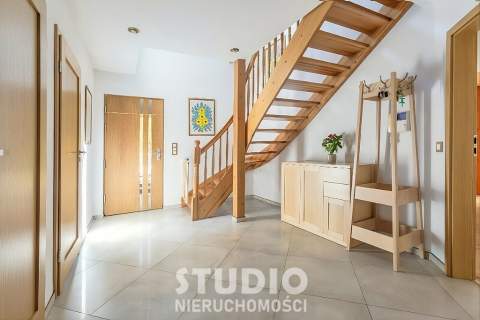 Kostrze 129m 10ar ogród zimowy 16m, fotowoltaika
